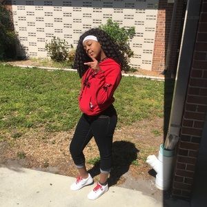 Meet your Posher, Zee